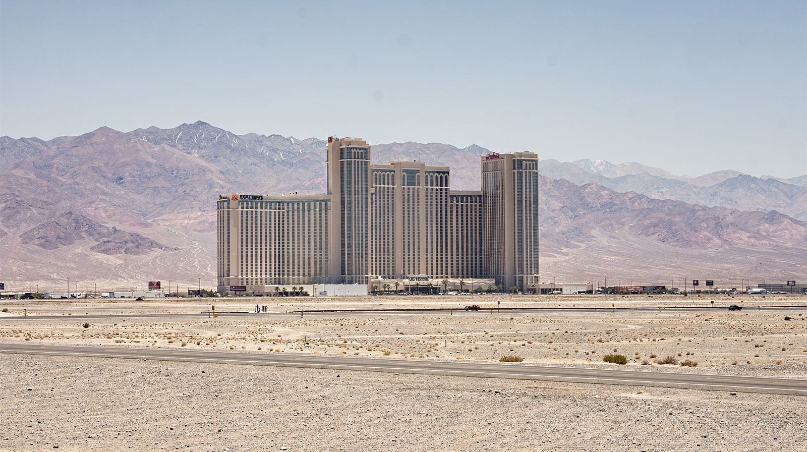 Las Vegas from Los Angeles: Car or Plane?