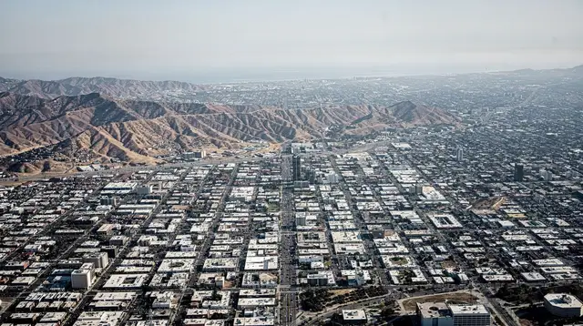 Helicopter Flights Over Los Angeles: Hollywood, Beverly Hills and the Coast