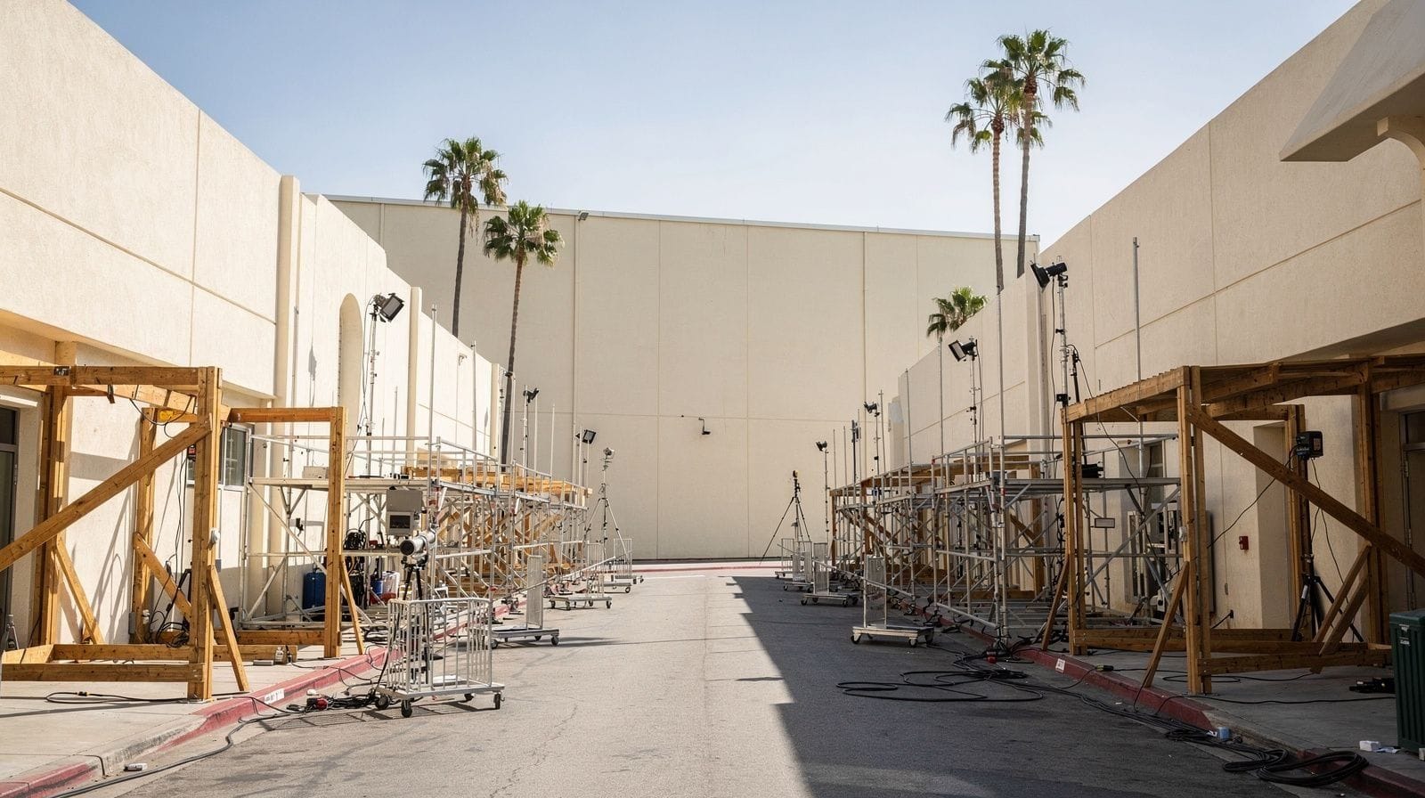 Studio Tours in Los Angeles: Warner Bros and Universal Studios Hollywood