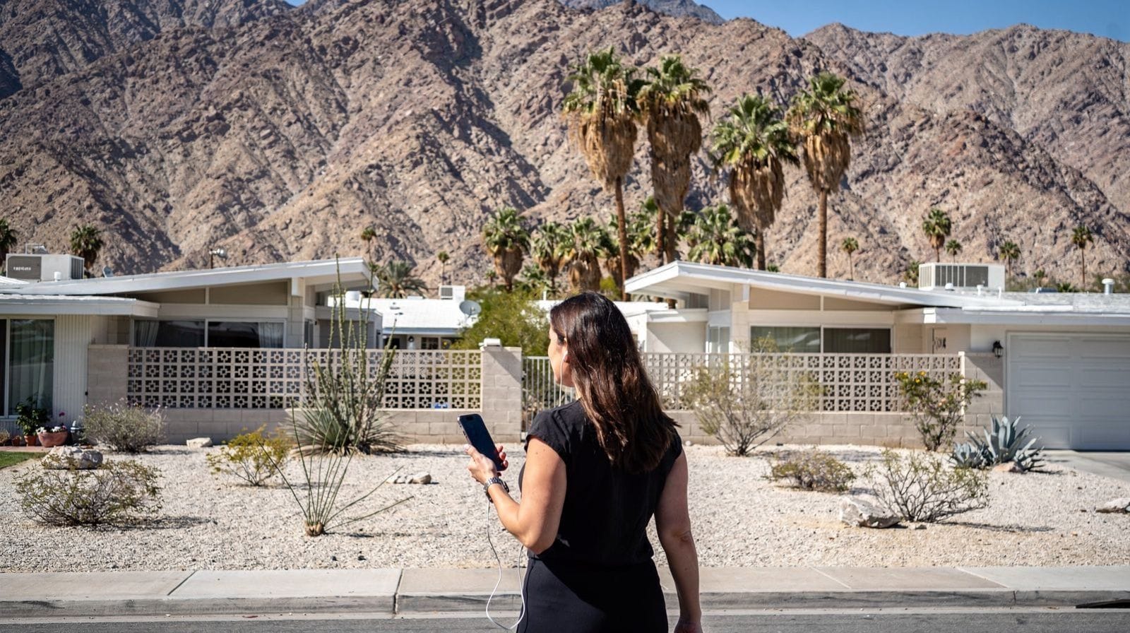 Palm Springs Self-Guided Audio Tours: Windmills, Desert Drives & Architecture