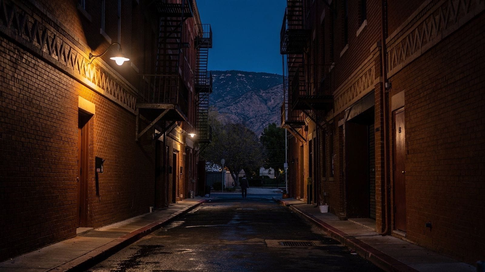 Pasadena Ghost Tours and Dark History