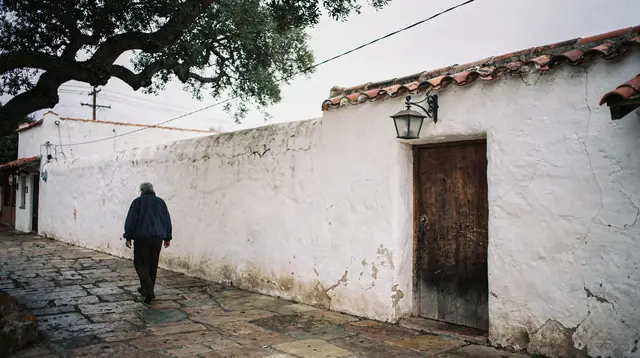 Santa Barbara Walking Tours: Old Town, Wine Country and the Central Coast